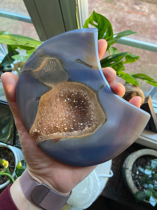 Druzy Agate Moon with stand